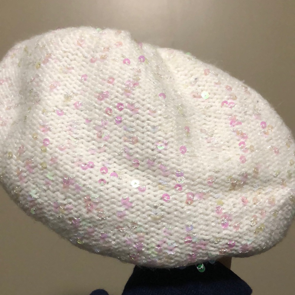 White sparkly beret